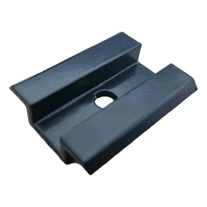PV-Mittelklemme niedrig L50 schwarz lackiert